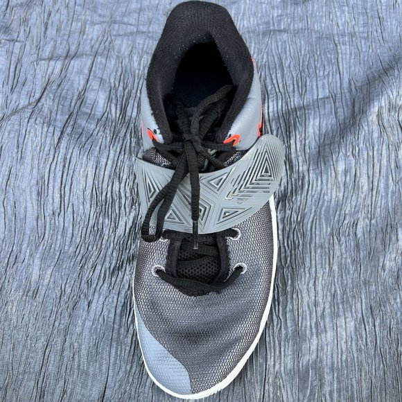 Nike Kyrie Flytrap 3 BQ5620-004 boy's basketball shoes US 5Y - Picture 5 of 8